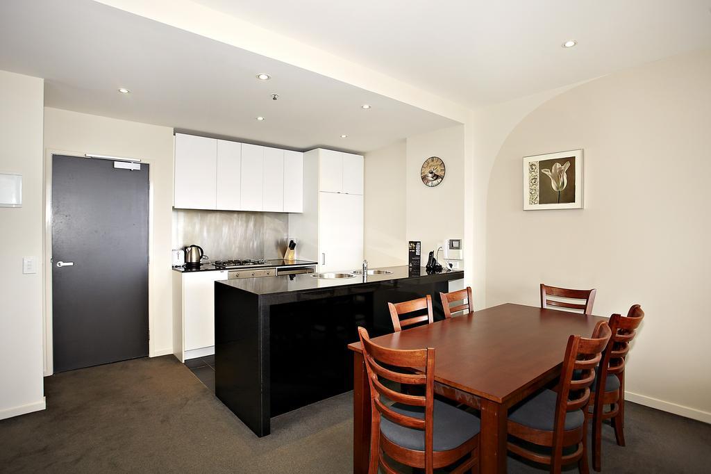 Astra Apartments Melbourne Quarto foto